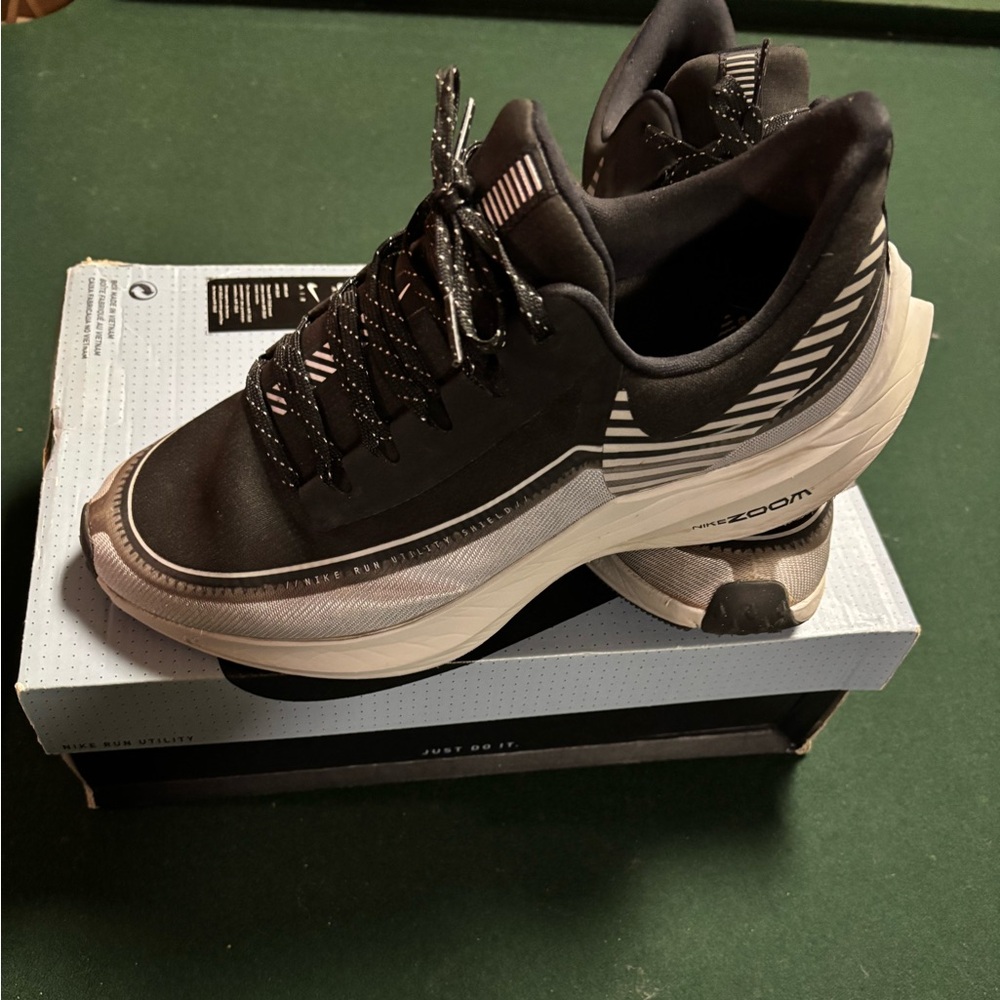 Women’s Nike Zoom Winflo 6 Shield